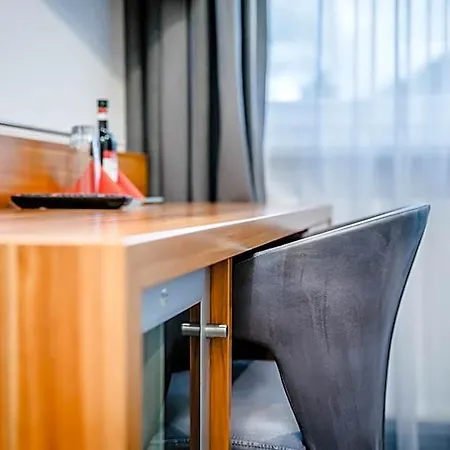 Burgholz Hotell *